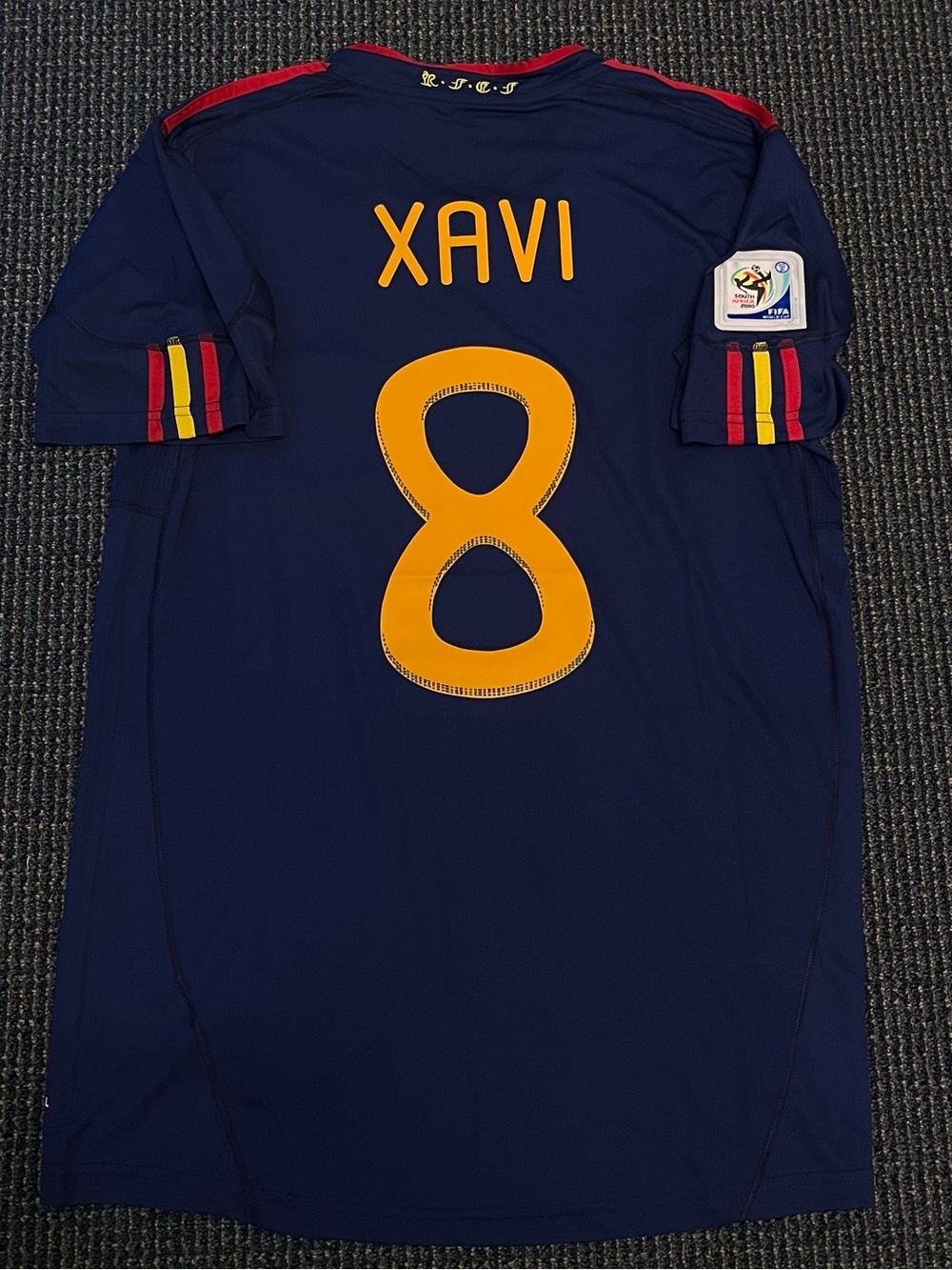 XAVI 8 SPAIN 2010 AWAY WORLD CUP JERSEY ( L)